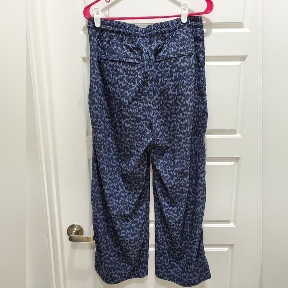 ATHLETA AVENUE PRINTED WIDE LEG CROP PANTS ALLURE NAVY ELASTIC WAIST WOMEN 8 - Picture 7 of 16